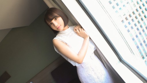 SIRO-3852 [Tembakan pertama] [Gadis cantik setengah tipe] [BODY cantik berkulit putih] Seorang siswa yang berspesialisasi dalam super imut berwajah setengah. Jeritan keras pada teknisi paman yang lebih dari dua kali lebih tua. Aplikasi AV di internet → Pengalaman AV menembak 1040