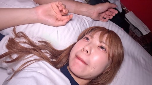 FC2PPV-3779166 Seorang remaja asli berusia 18 tahun dengan pantat indah, celana pof, dan lesung pipit yang lucu. Jika diperhatikan lebih dekat, Anda akan melihat wajah yang terlihat seperti hendak menangis, namun dia berpura-pura tidak melihatnya dan diakhiri dengan creampie dari belakang.