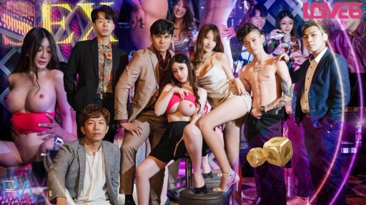 RAS-346 Wanita muda berdada terbebas dari nafsu di klub model pria