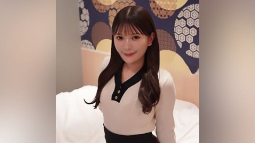 FC2PPV-4118630 Aku tidak tahan dengan pacarku yang cantik di sampingku di tempat karaoke, jadi aku berhubungan seks dengannya.