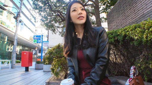 SIRO-5251 Blowjob lengket dari ciuman lengket. Dia merasakan piston yang kuat sambil mengeluarkan suara rintihan yang lucu!