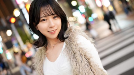 SIRO-5249 Seorang gadis cantik bertipe binatang kecil muncul! Erotisisme tersembunyi dilepaskan! ? Saya suka seks yang intens setelah sekian lama! Mau tak mau aku mendengar pistonnya!