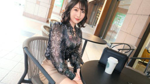 SIRO-5273 Mencari tempat yang terasa enak, aku terus menggoyangkan pinggulku tanpa berpikir, menarik gelombang kenikmatan dari diriku sendiri. Dia jujur tentang kesenangannya, dan dia seksi. Yang bisa saya katakan hanyalah satu kata ini